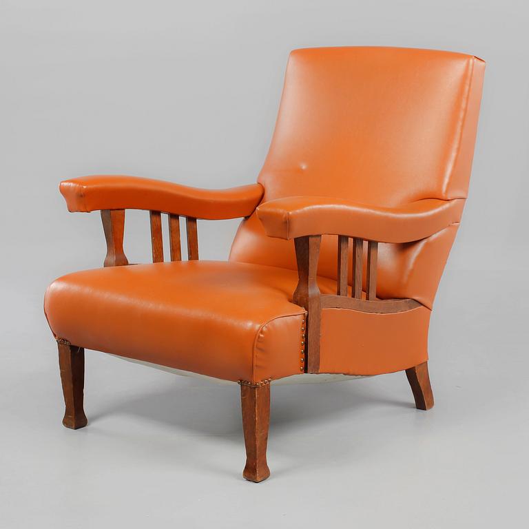 FÅTÖLJ, omkring 1900.