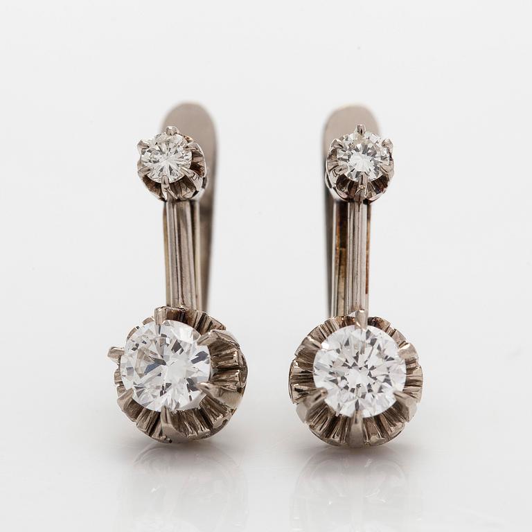 A pair of 18K white gold earrings, set with brilliant-cut diamonds, Porto, Portugal.