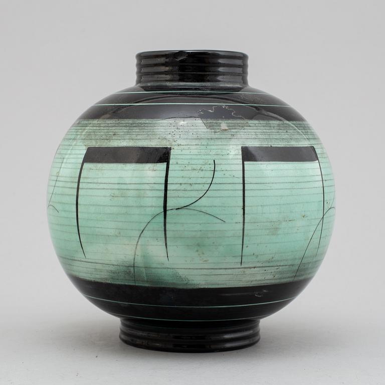 ILSE CLAESSON,  a creamware vase, Rörstrand 1930s.