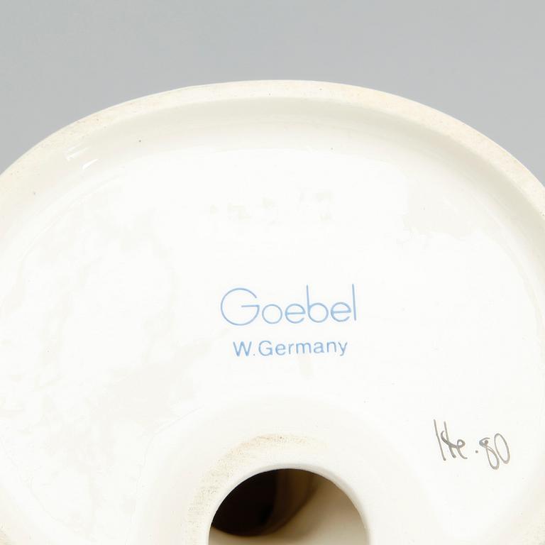 FIGURINER, 8 st, porslin, Hummel, Goebel, 1900-tal.
