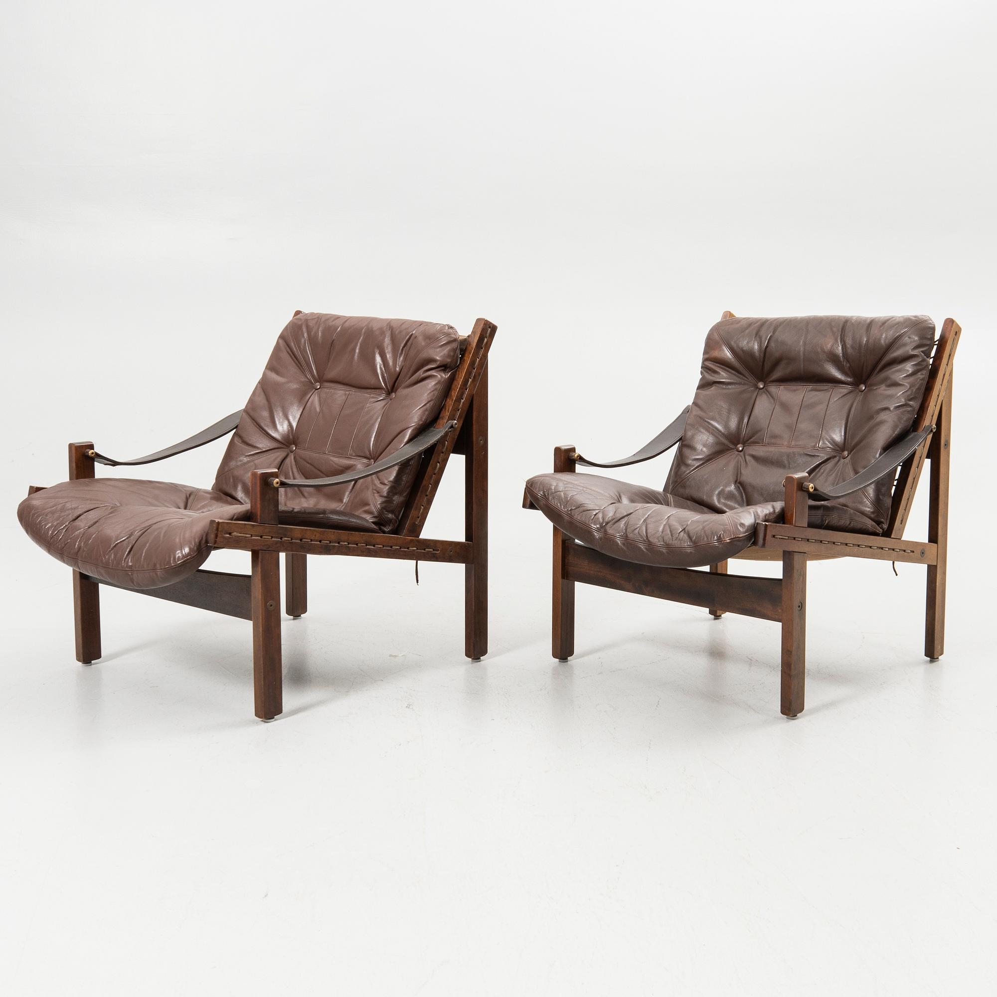 Torbjørn Afdal, Armchairs, a pair, "Hunter", Stranda Industri A/S for Bruksbo, Norway, 1960s/70s.