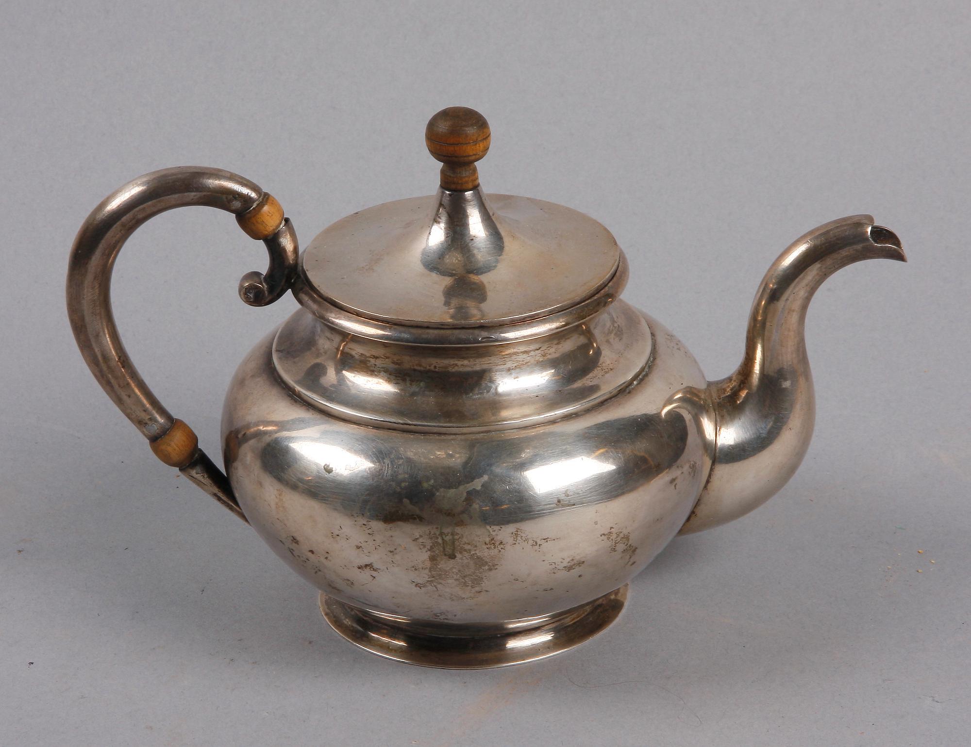 TEKANNA, silver. Moskva, Ryssland 1865.
