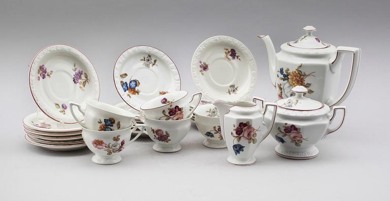 KAFFESERVIS, 16 snarlika delar, porslin, "Maria", Rosenthal.