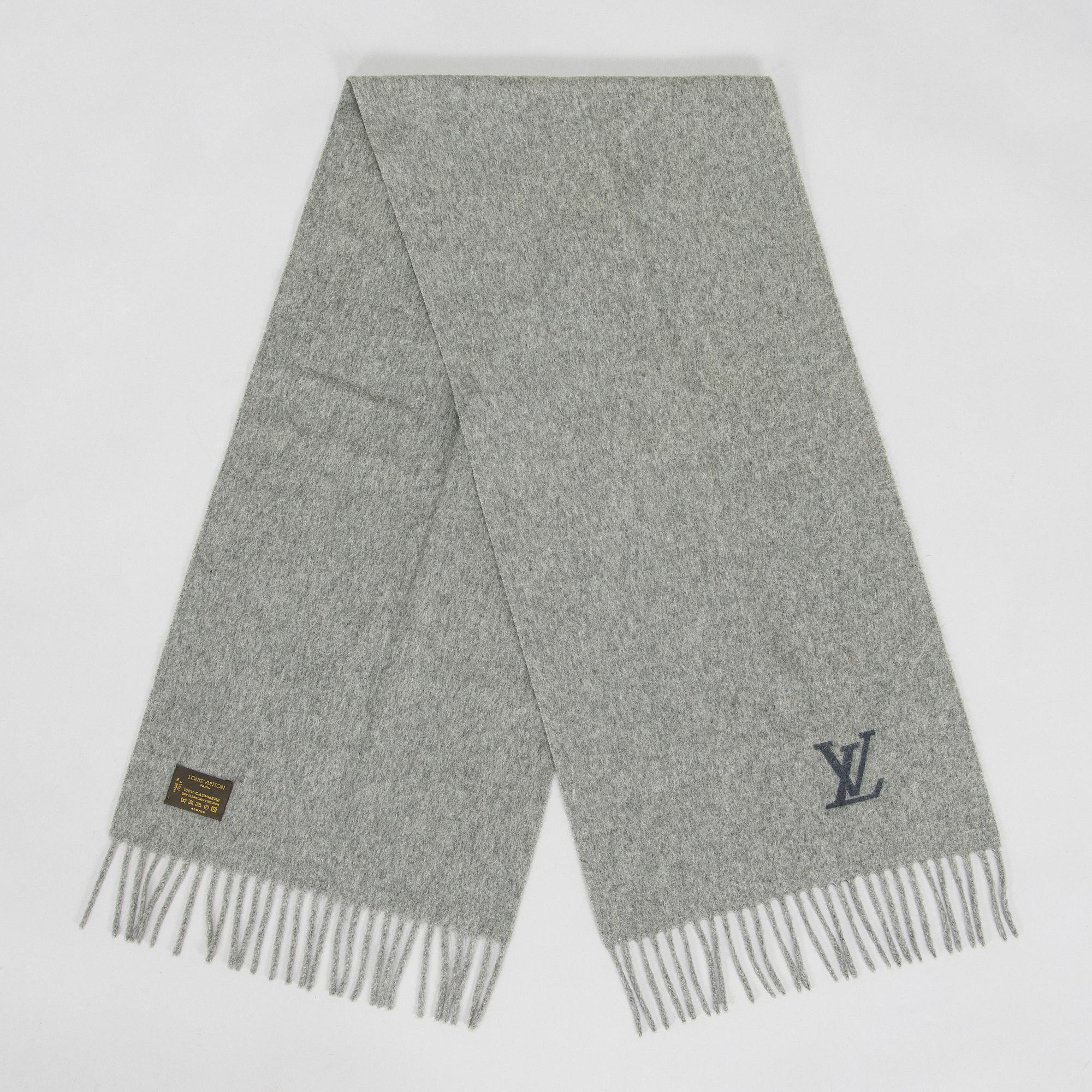 Louis Vuitton, scarf.