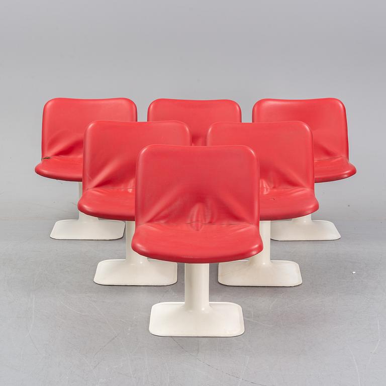 Yrjö Kukkapuro , bord samt sex stycken stolar.