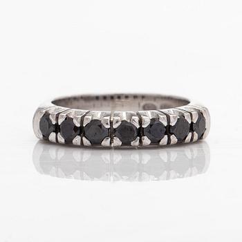 Ring, 14K vitguld med svarta briljantslipade diamanter, finska stämplar 2015.