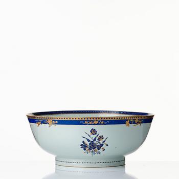 Bålar med fat, ett par , kompaniporslin. Qingdynastin, 1700-tal.