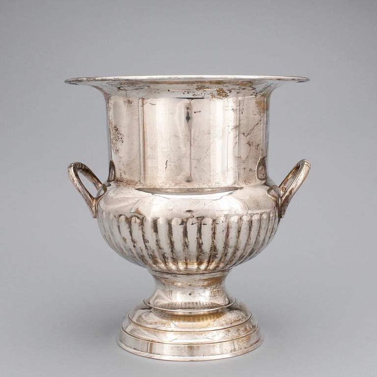 VINKYLARE, nysilver, 1900-tal.