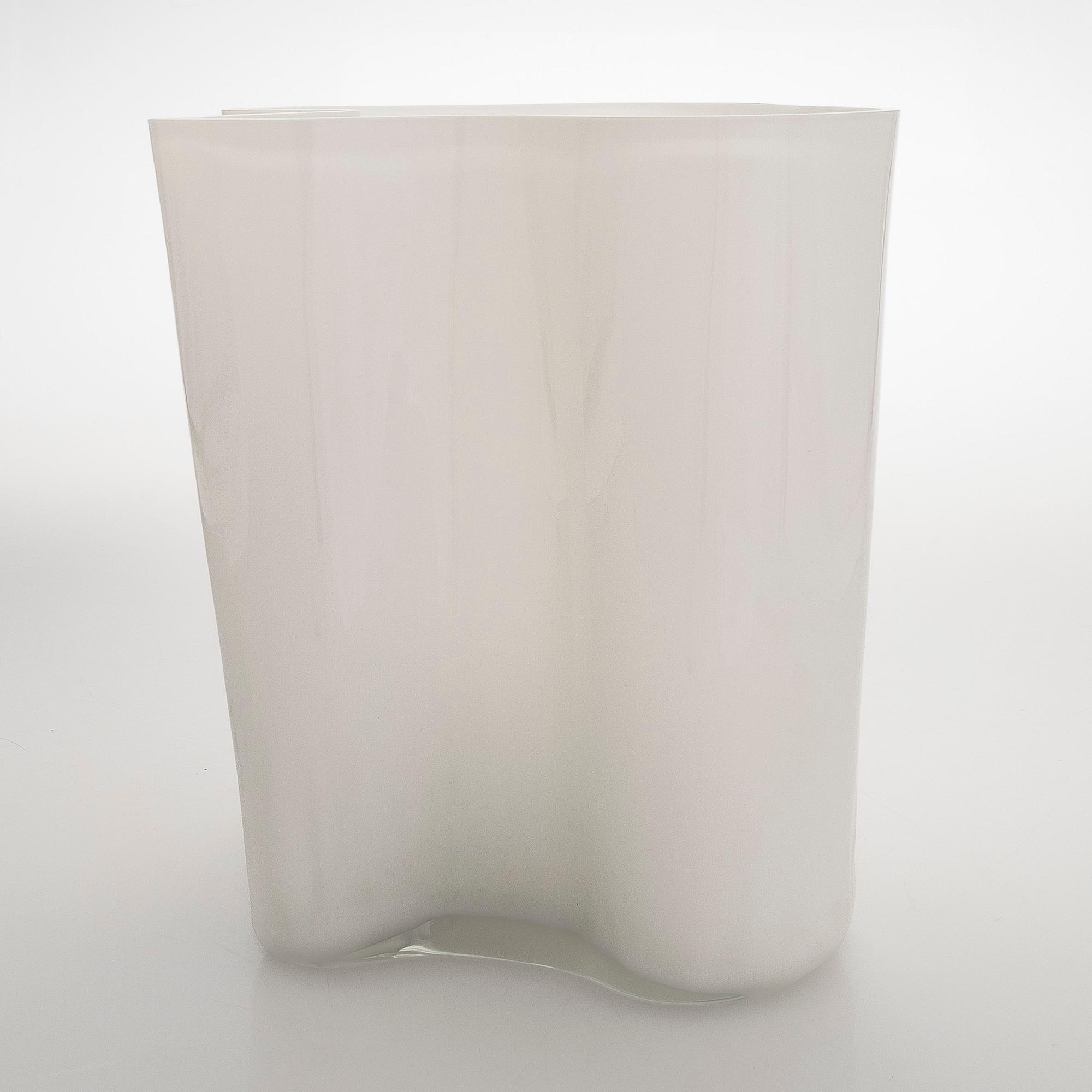 Alvar Aalto, maljakko 3031, signeerattu Alvar Aalto.