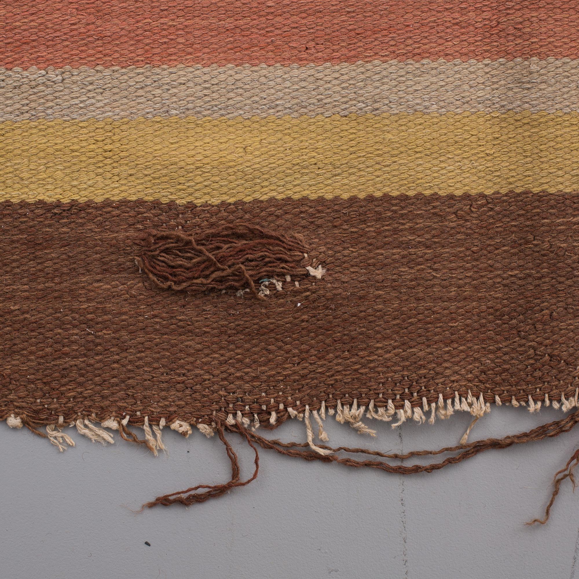 CARPET, flatweave (rölakan), signed IPB, around mid 20th century. Circa 350 x 300 cm.