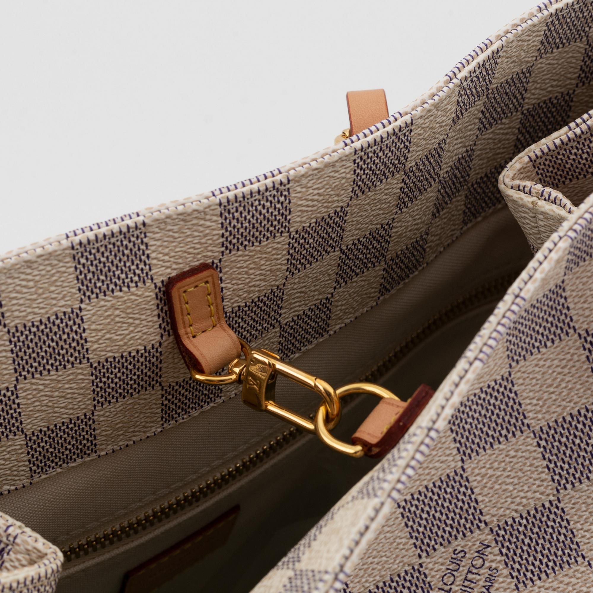 Louis Vuitton, a Damier Azur 'Cabas Adventure' tote bag, 2014.