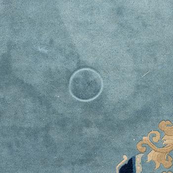 Matta, Kina, antique finish, ca 350 x 250 cm.