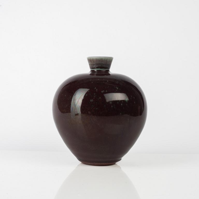 Berndt Friberg, a stoneware vase, Gustavsbergs Studio, Sweden, 1975.