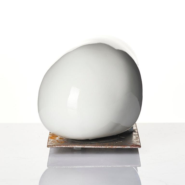 Mårten Medbo, a porcelain wall sculpture, executed in his studio, 1997.