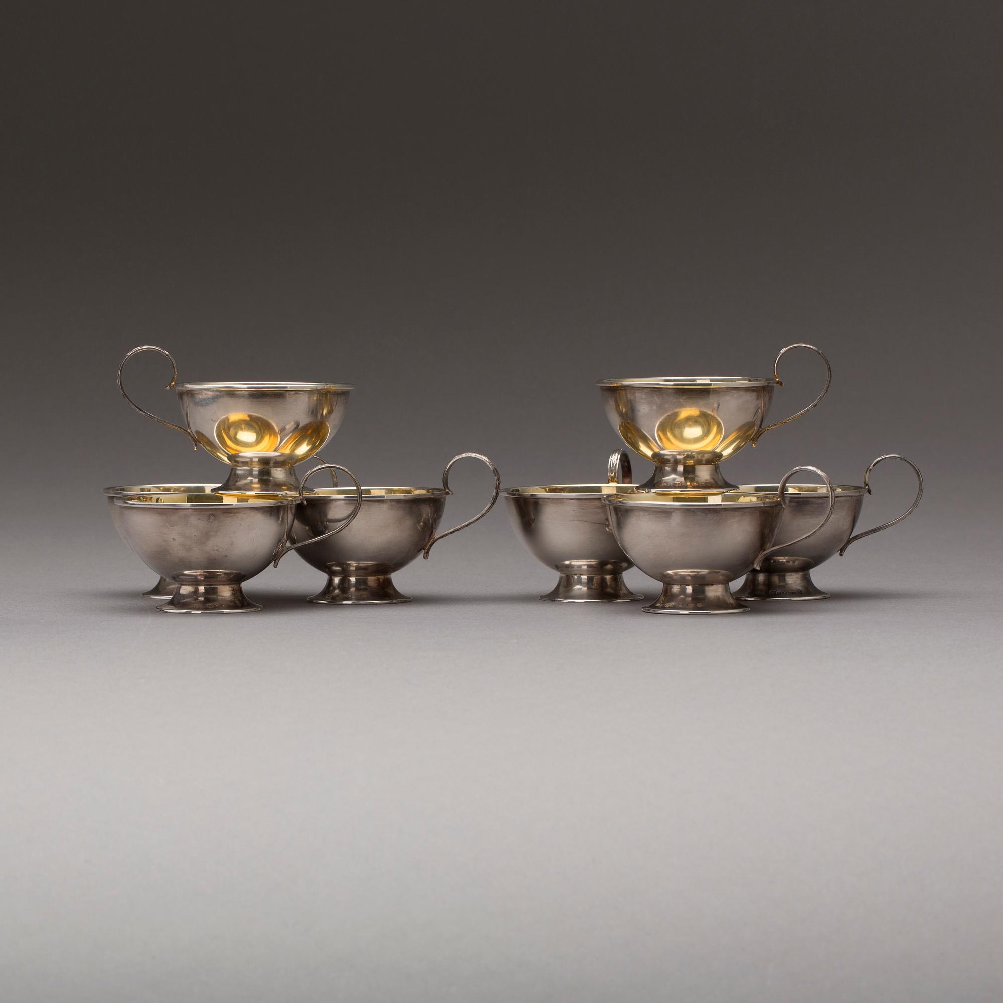 SUPKOPPAR, 12 st silver, CG Hallberg, svenska importstämplar, silver, vikt ca 330 g.