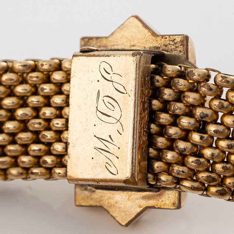 Armband, collier och hängsmycke/brosch, förgyllt möjligen silver, med pärlor 1800-tal.