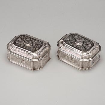 A Swedish 18th century 7 piece silver toilet service, mark of Johan Lorenz Starin, Stockholm 1736.