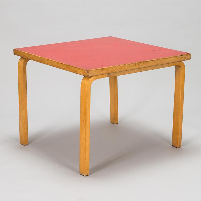 Alvar Aalto, a 1960s table for O.Y. Huonekalu- ja Rakennustyötehdas.