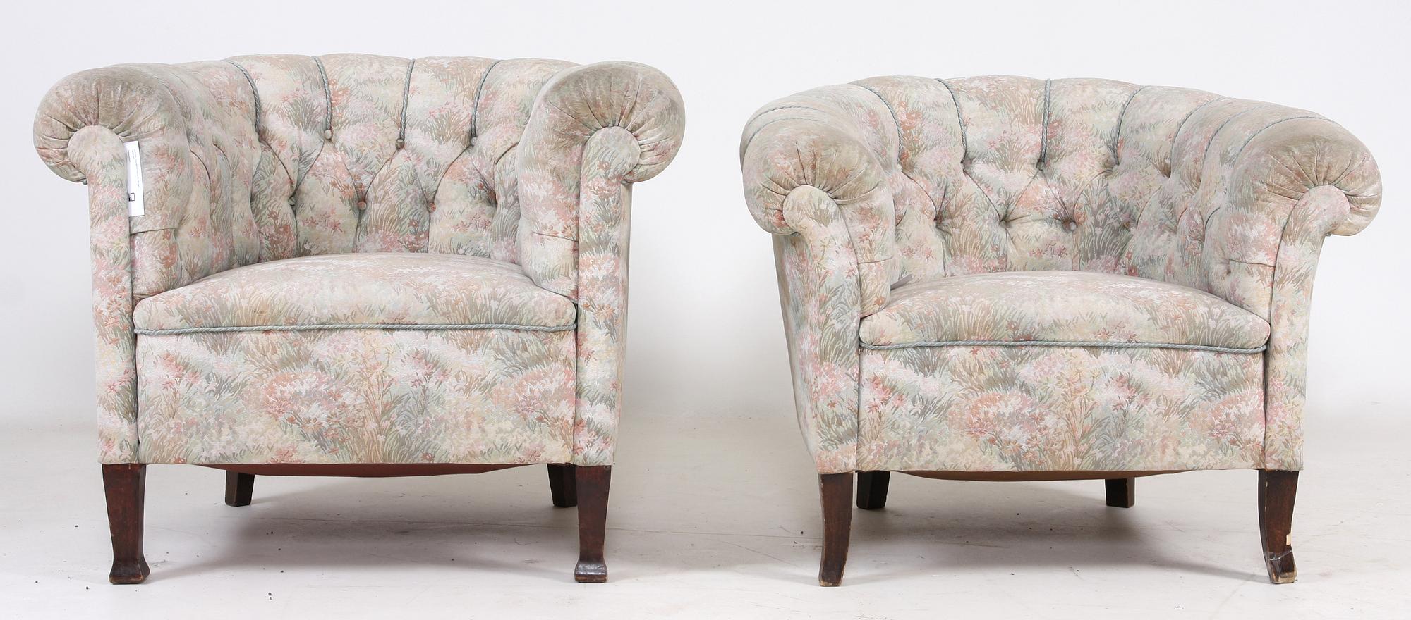 CLUBFÅTÖLJER, 2 st, 1900-tal.