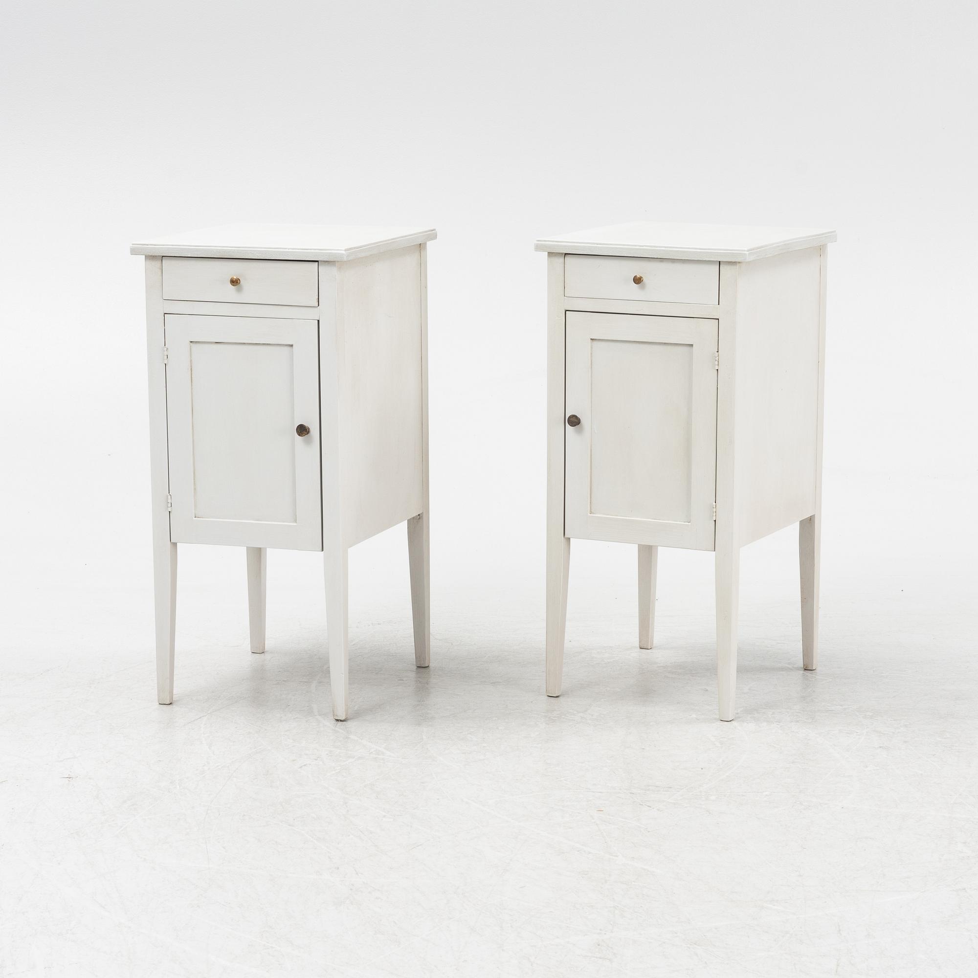 A pair of bedside tables, first half of the 20th century.