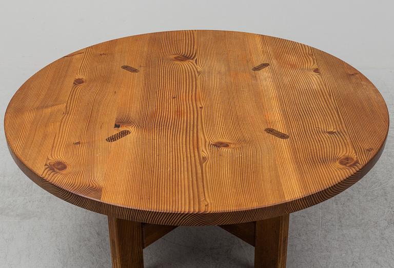 A second half of the 20th century pine dining table by Roland Wilhelmsson.