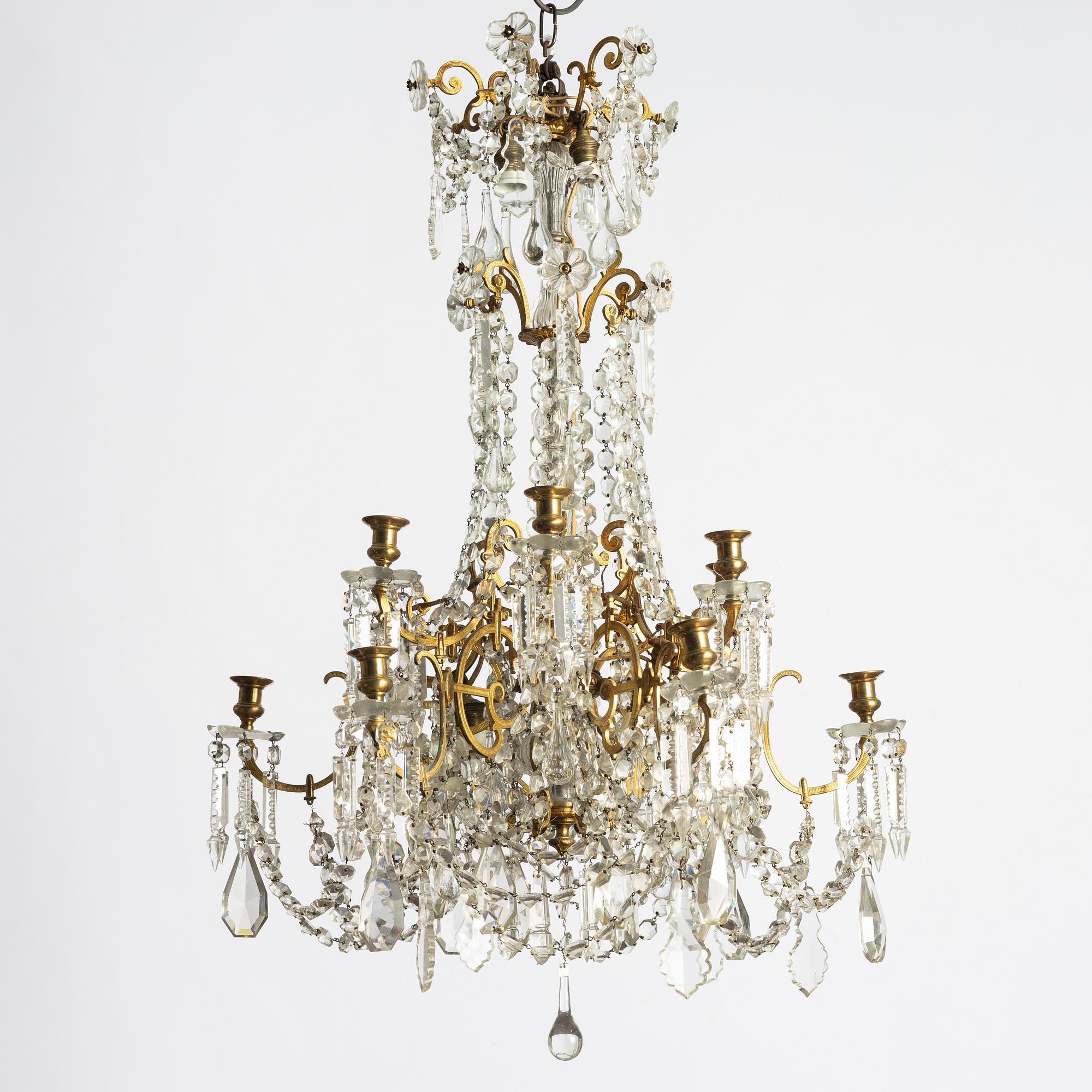 A chandelier, circa 1900.