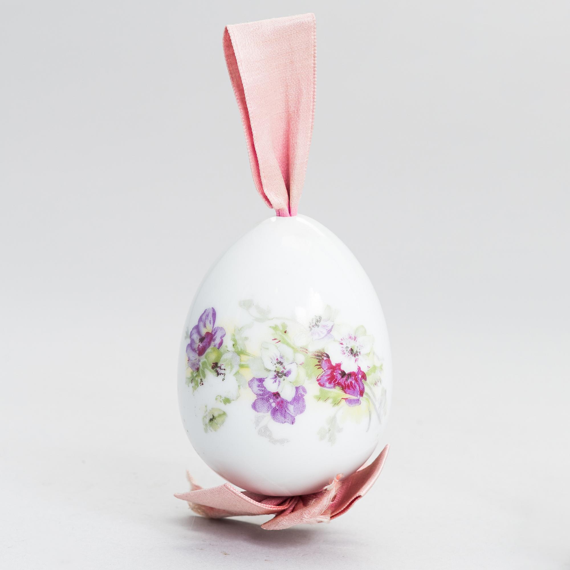 Ägg, porslin, kring sekelskiftet 1900.