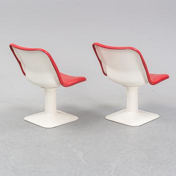 Yrjö Kukkapuro, a table and a set of six chairs.