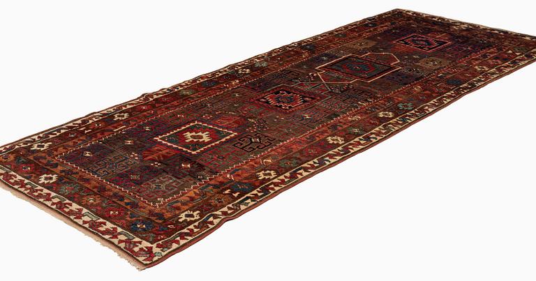 Matta, antik, Kurdisk / Turkisk, Herki stammen, ca 276 x 116 cm.