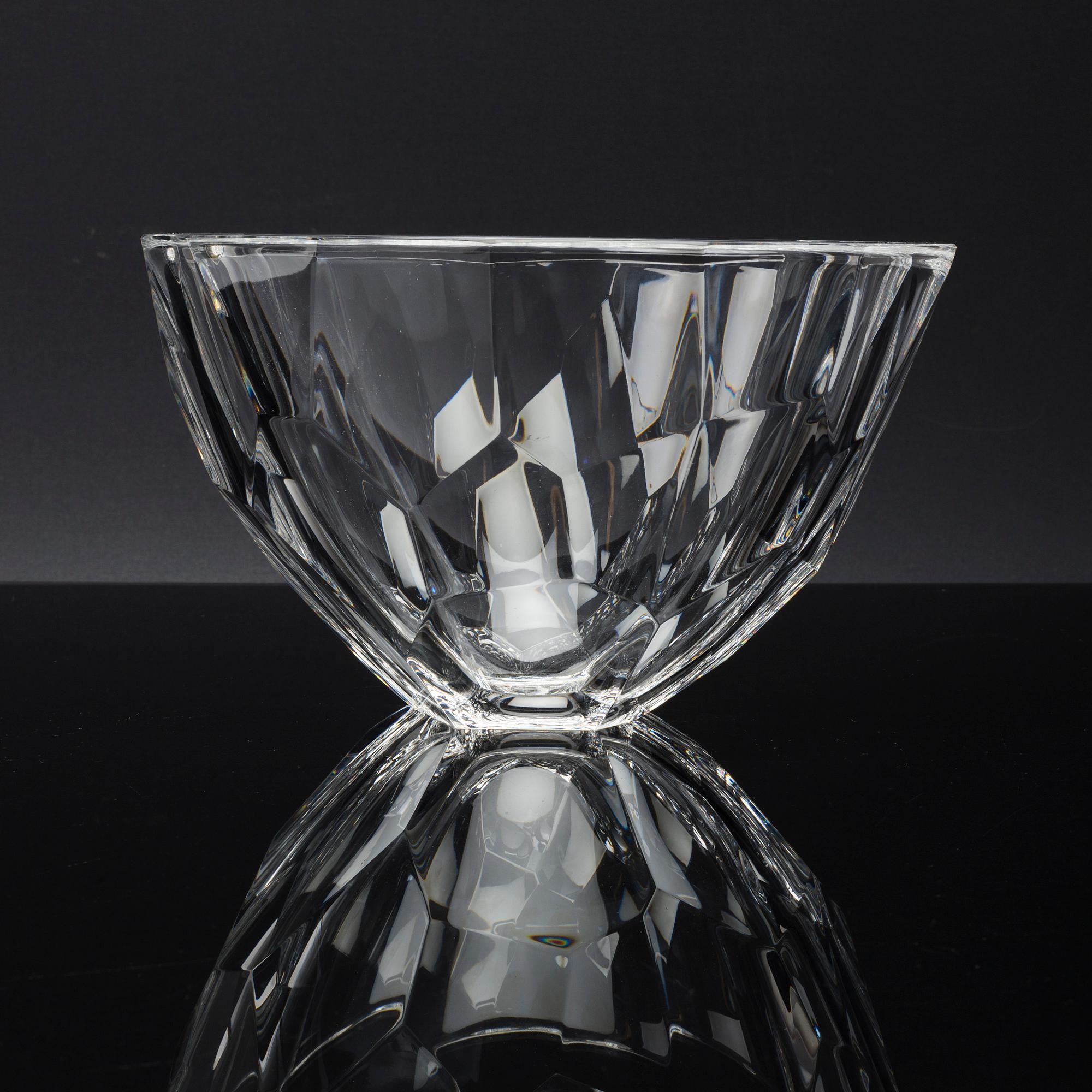 ANNE NILSSON, A 20th century Orrefors glass bowl.