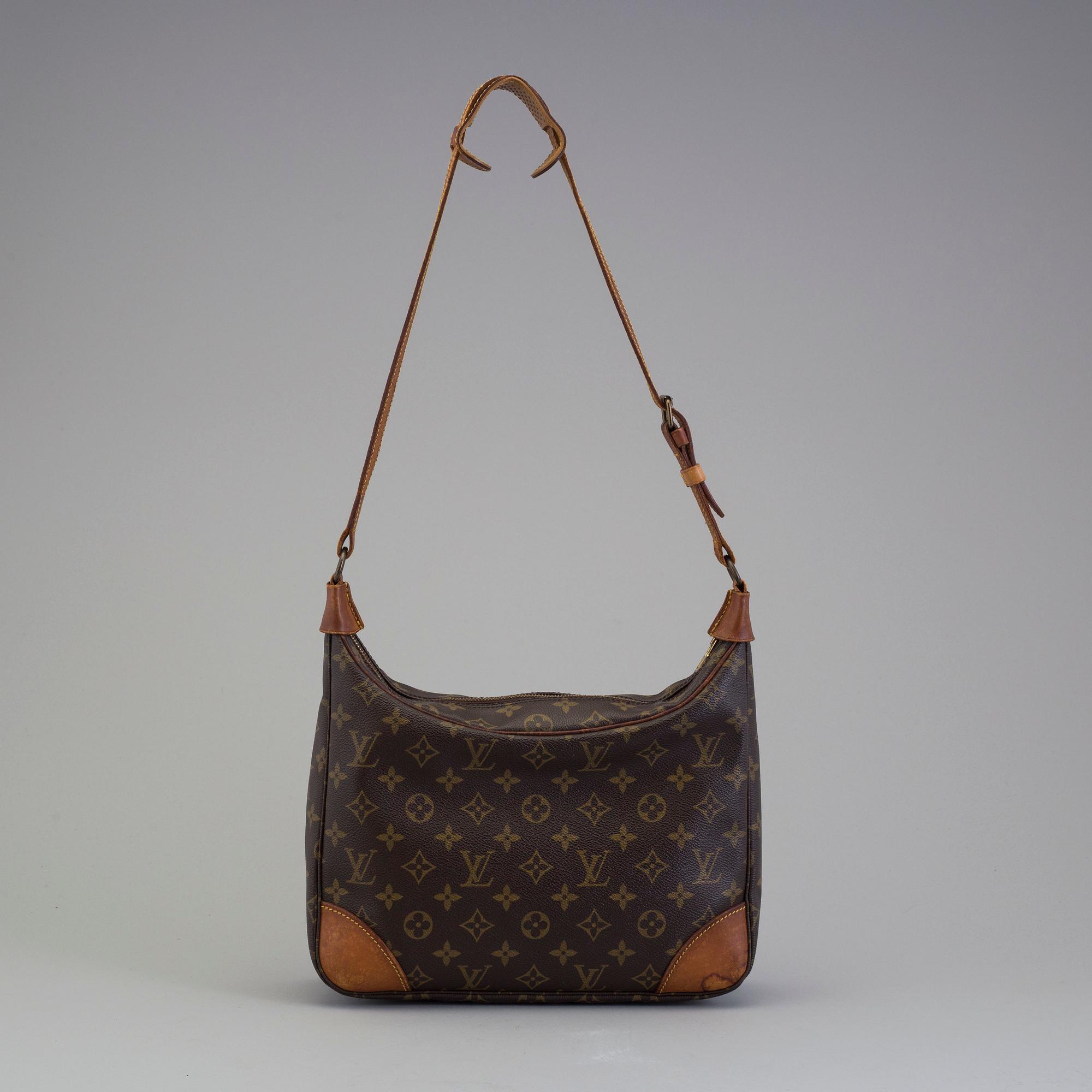 LOUIS VUITTON, "Boulogne" bag.