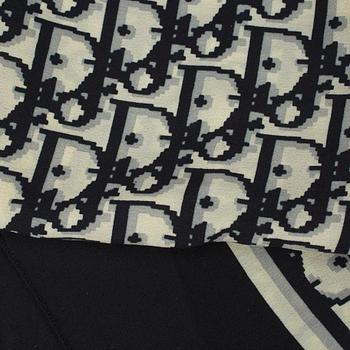 VÄSKA, SCARF samt 2 SKÄRP, Christian Dior.