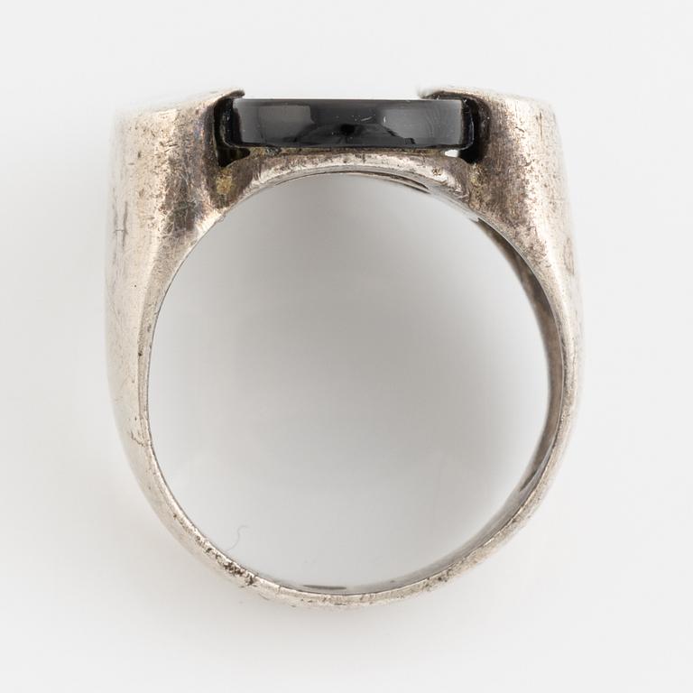 Ring, silver med onyx.