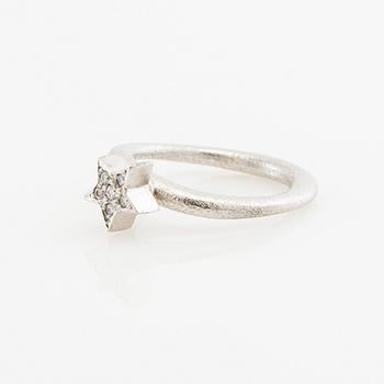 Ole Lynggaard, Ring, "Love", 18k white gold set with brilliant-cut diamonds, design by Charlotte Lynggaard.