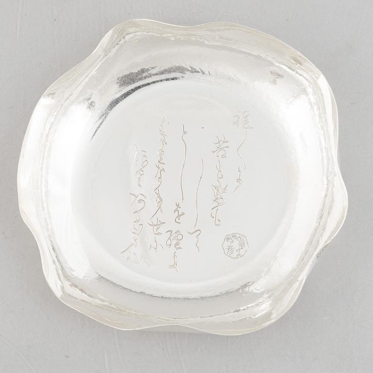 Skål, silver, Japan, 1900-talets mitt. Vikt 260 gram.