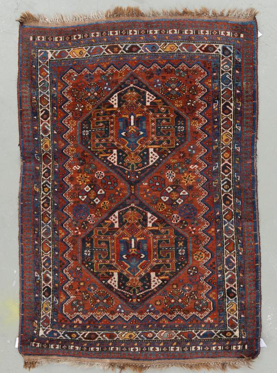 MATTA, semiantik Shiraz. Ca 153x108 cm.