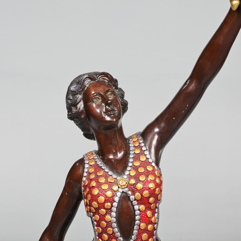 GOLVLAMPOR, 2 st snarlika, 1900-talets andra hälft.