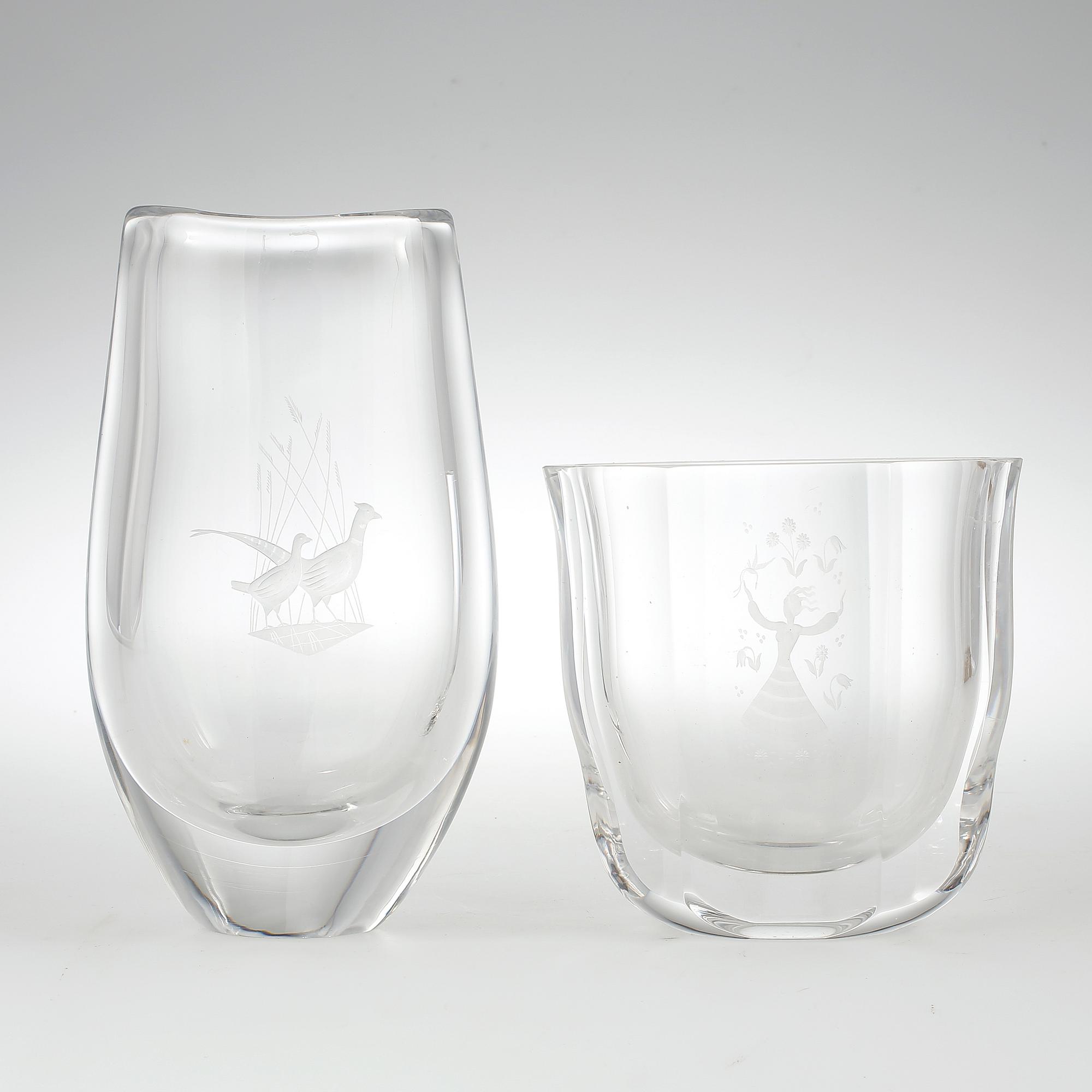 VASER, 2 st, glas, Edvin Öhrström och Sven Palmqvist, Orrefors 1966 och 1967.