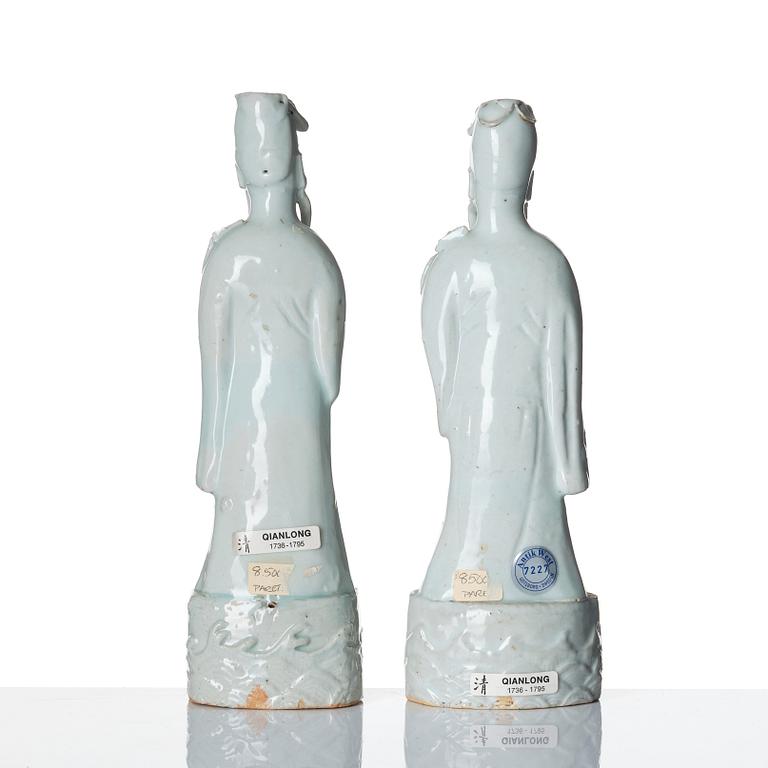 A pair of blanc-de-chine sculptures of daoist immortals, Qing dynasty, Qianlong (1736-95).