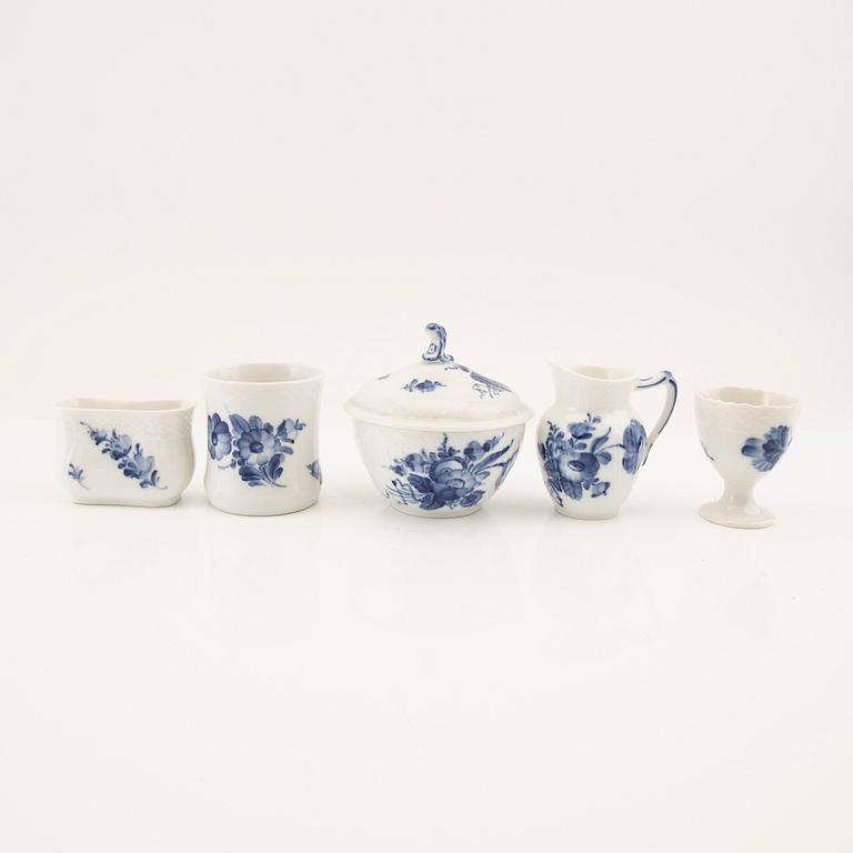 Servis "Blå blomst" 97 dlr Royal Copenhagen porslin.