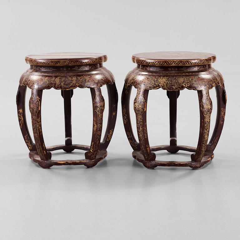 A pair of lacquer low tables, Qing dynasty (1644-1912).