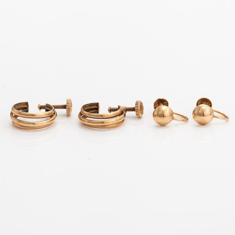 Elis Kauppi, Two paris of 14K gold earrings. Kulpittaan kulta, Turku 1957 and 1960.
