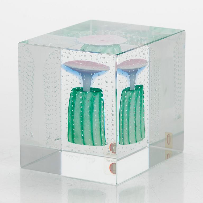 Oiva Toikka, årskub, signerad Oiva Toikka, Nuutajärvi 1995, numrerad 370/2000.