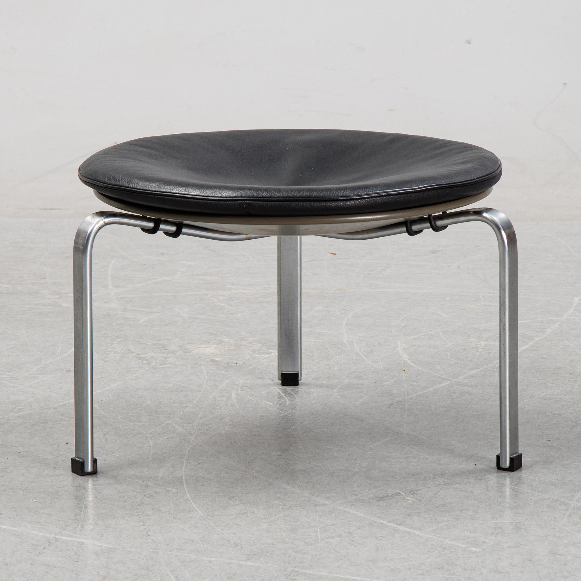 A PK-33 stool by Poul Kjaerholm for Fritz Hansen, designed 1959.