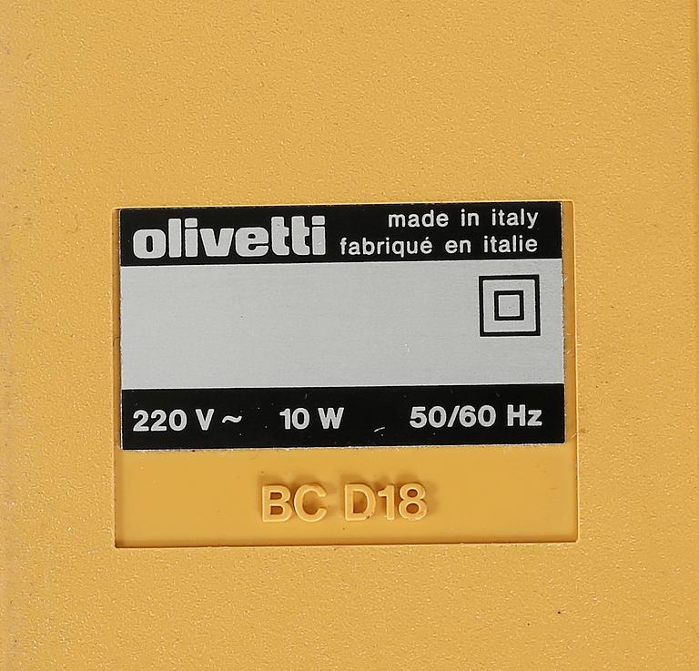 RÄKNEMASKINER, 2 st, Mario Bellini, Olivetti, 1900-talets sista kvartal.