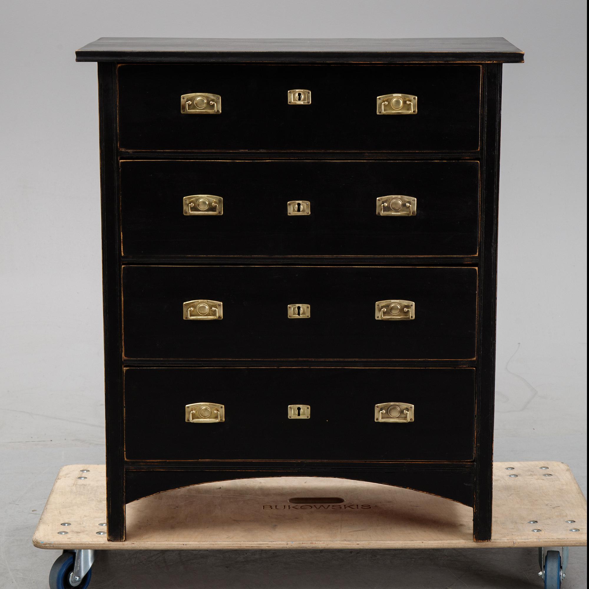 A chest of drawers, first half of the 20th century.