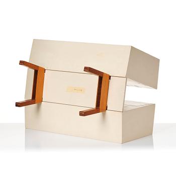 Ernest Race, a "Penguin Donkey Mark II" bookshelf, Isokon, England, 1960s.