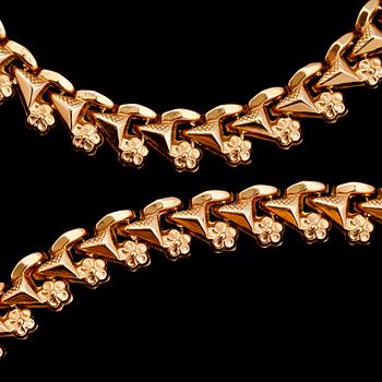 COLLIER, 18 k guld. Vikt 26 g.