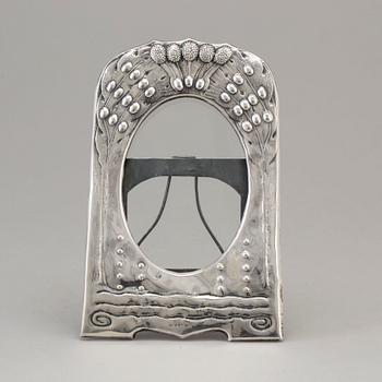 A Swedish Art Nouveau silver frame with glass, maker's mark Sven Dahlström, Skara 1913.