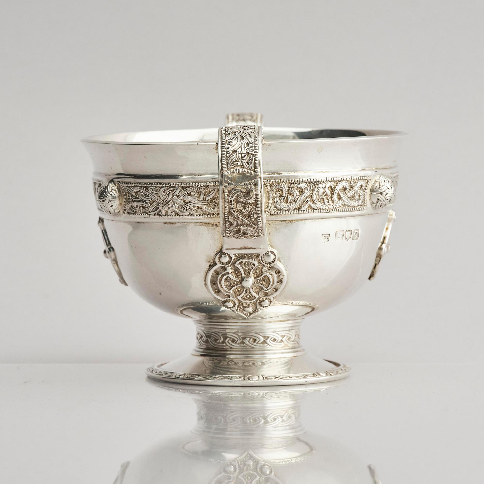 A British early 20th century silver bowl, mark of Lambert & Co (Herbert Charles Lambert), London 1911.